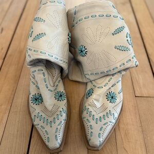Vintage cowgirl boots